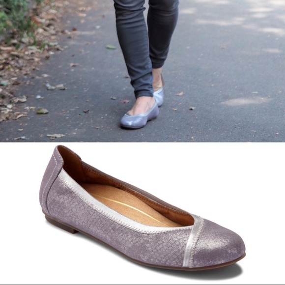 vionic caroll ballet flat pewter